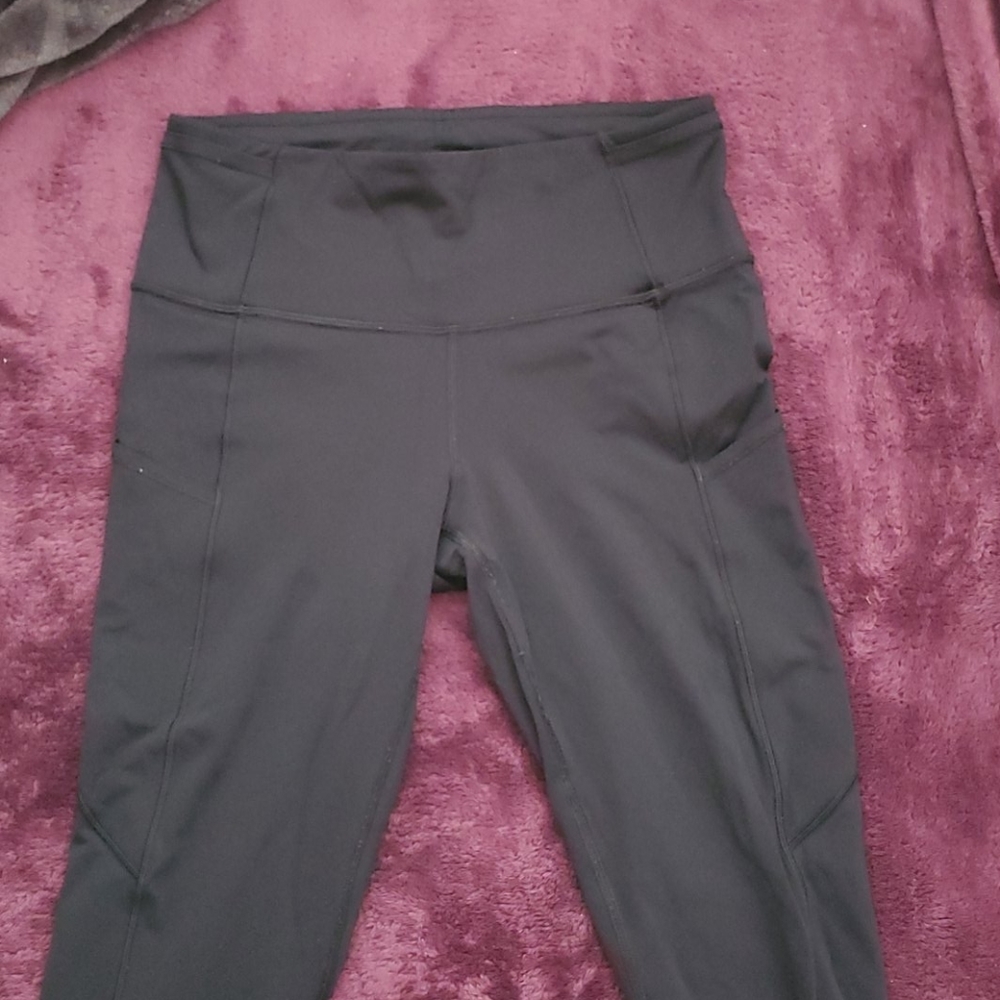 Lululemon fast and free crops